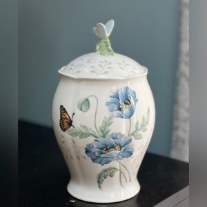 Lenox Butterfly Meadows Louise Le Luyer Ginger Jar blue floral & butterfly final